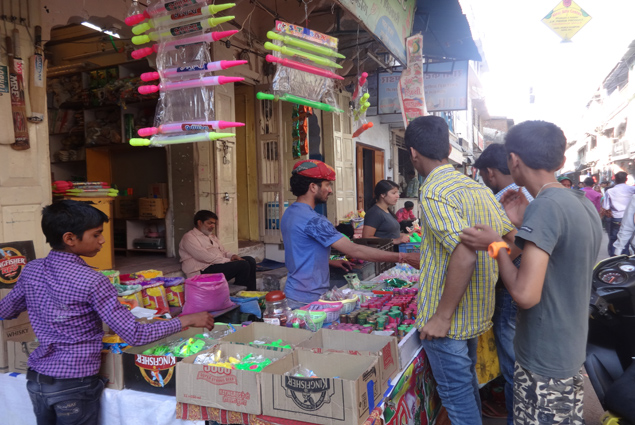 abu-road-holi-2015