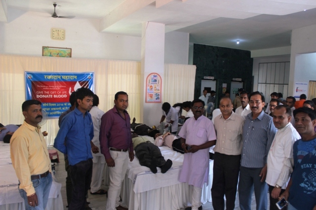 blood-donation-495-units-mount-abu-12