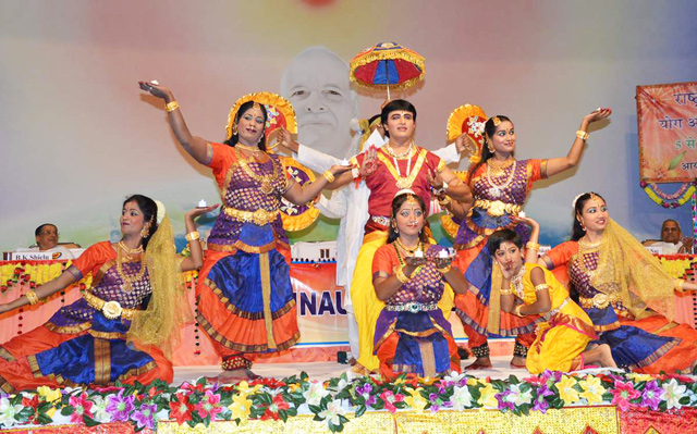 राजयोग व अध्यात्म की सामाजिक क्रांति लाना मीडिया का दायित्व