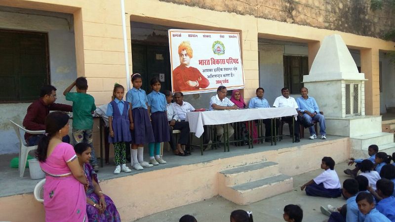भारत विकास परिषद के  तत्वाधान में छात्रों का किया ब्लड ग्रुप टेस्ट