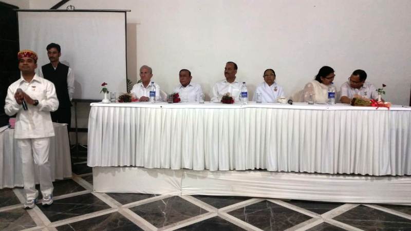 Gold Medalist Cardiologist Dr. Mohit D Gupta shared ideas on "How to keep your heart healthy" in a seminar at Hotel Hillock