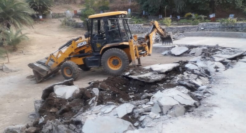 आबू पर्वत में सीज व अतिक्रमण तोड़ने की कार्यवाही लगातार जारी