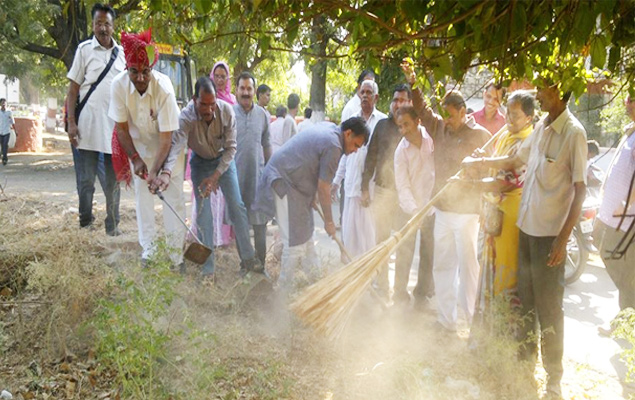 श्री नरेन्द्र मोदी के लक्ष्य कदम पर चलते हुए नगर परिषद सिरोही सभापति श्री तारा राम जी